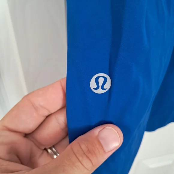 Lululemon 25 Inch Size 7 Sleek Blue High-Rise Leggings - Picture 4 of 4